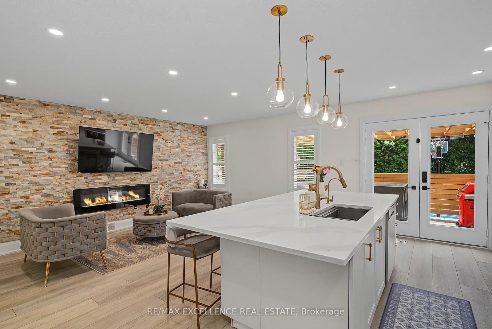 136 Johnston Avenue thumbnail 16
