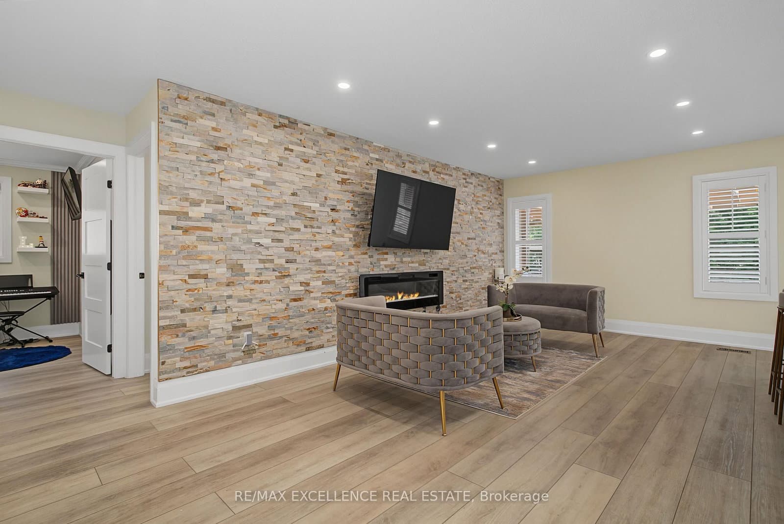 136 Johnston Avenue thumbnail 18