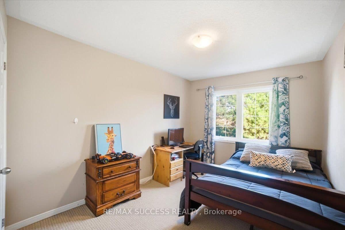205 Nisbet Boulevard thumbnail 32