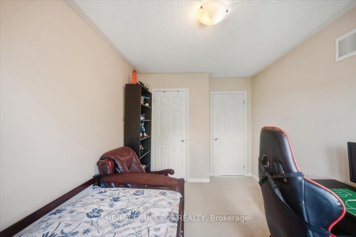 205 Nisbet Boulevard thumbnail 37