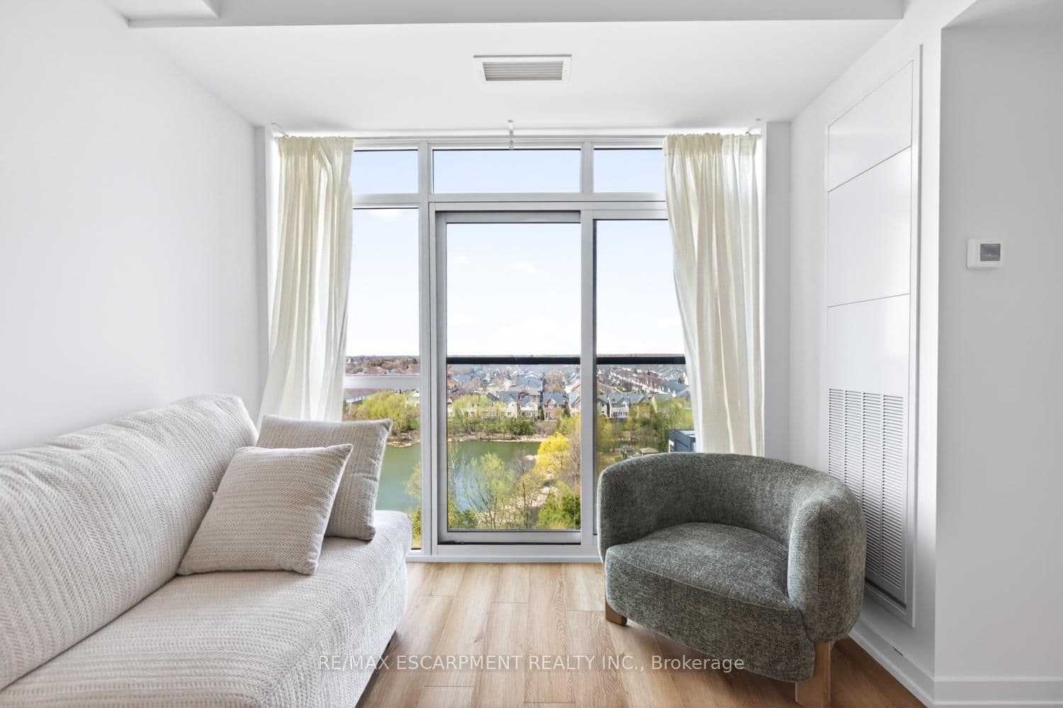 470 Dundas Street E, Unit 804 thumbnail 17