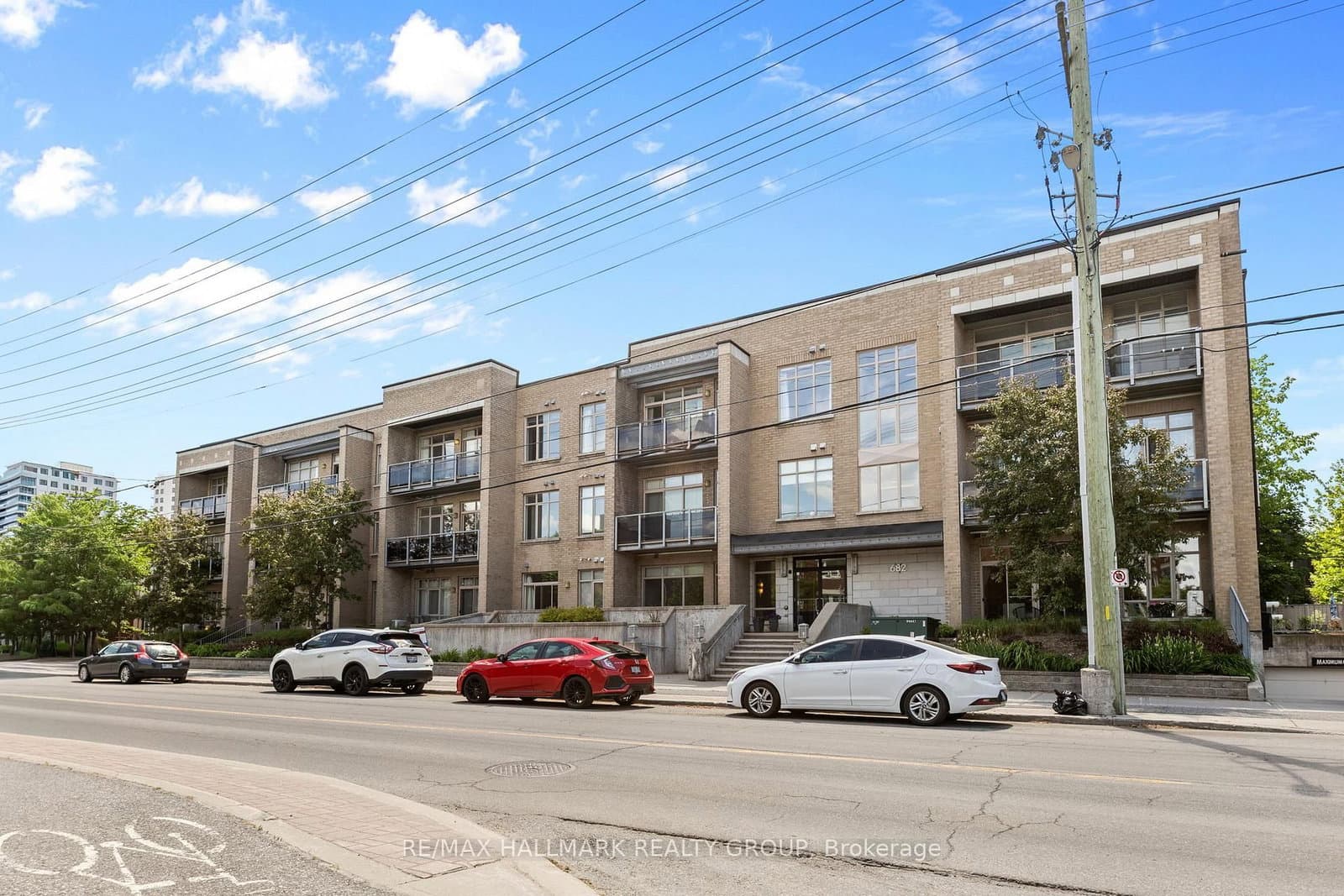 682 Churchill Avenue N, Unit 311 thumbnail 2