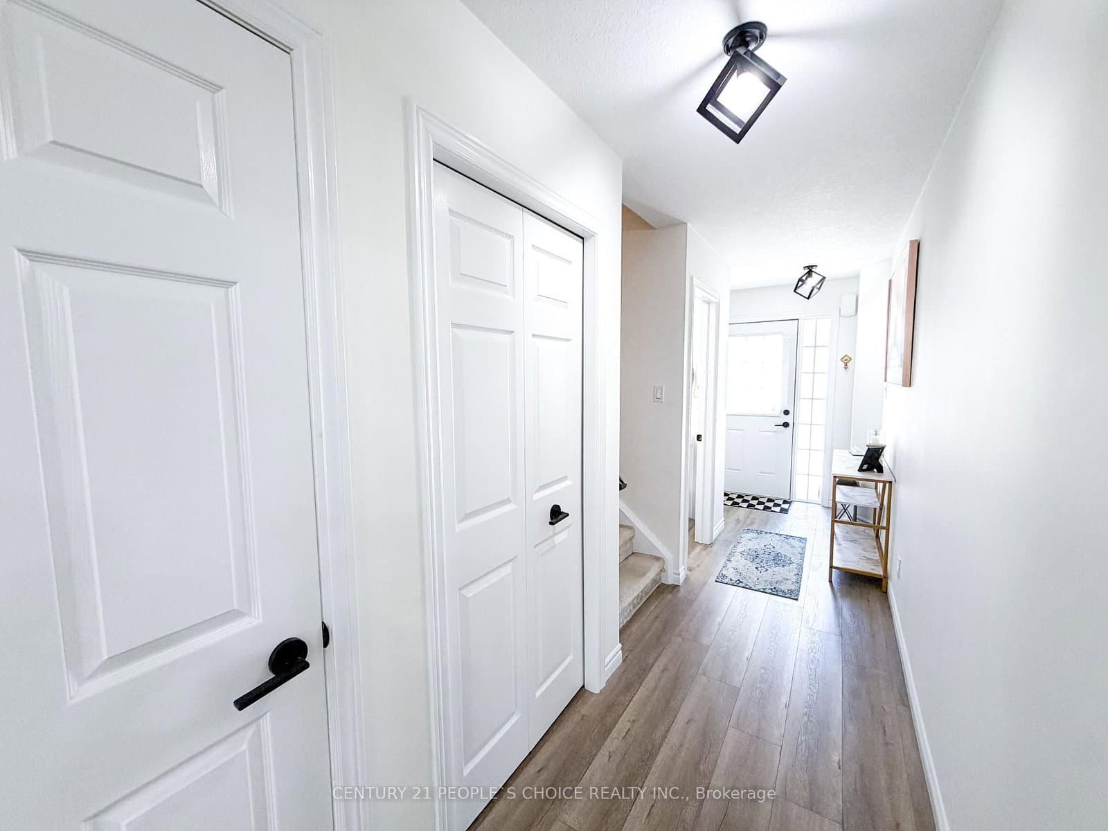 504 Doon Drive S thumbnail 37