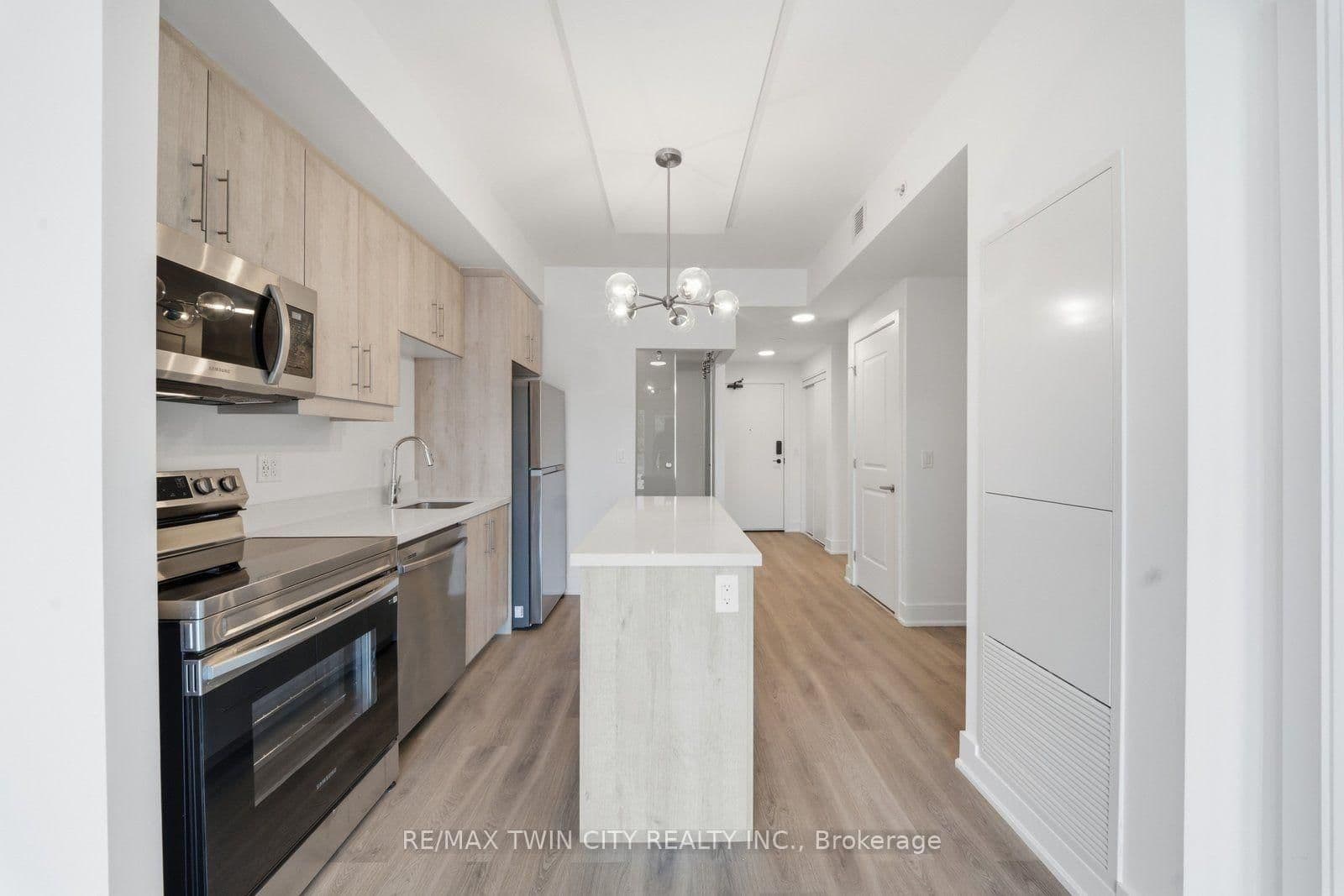 575 Conklin Road, Unit Unit #323 thumbnail 11