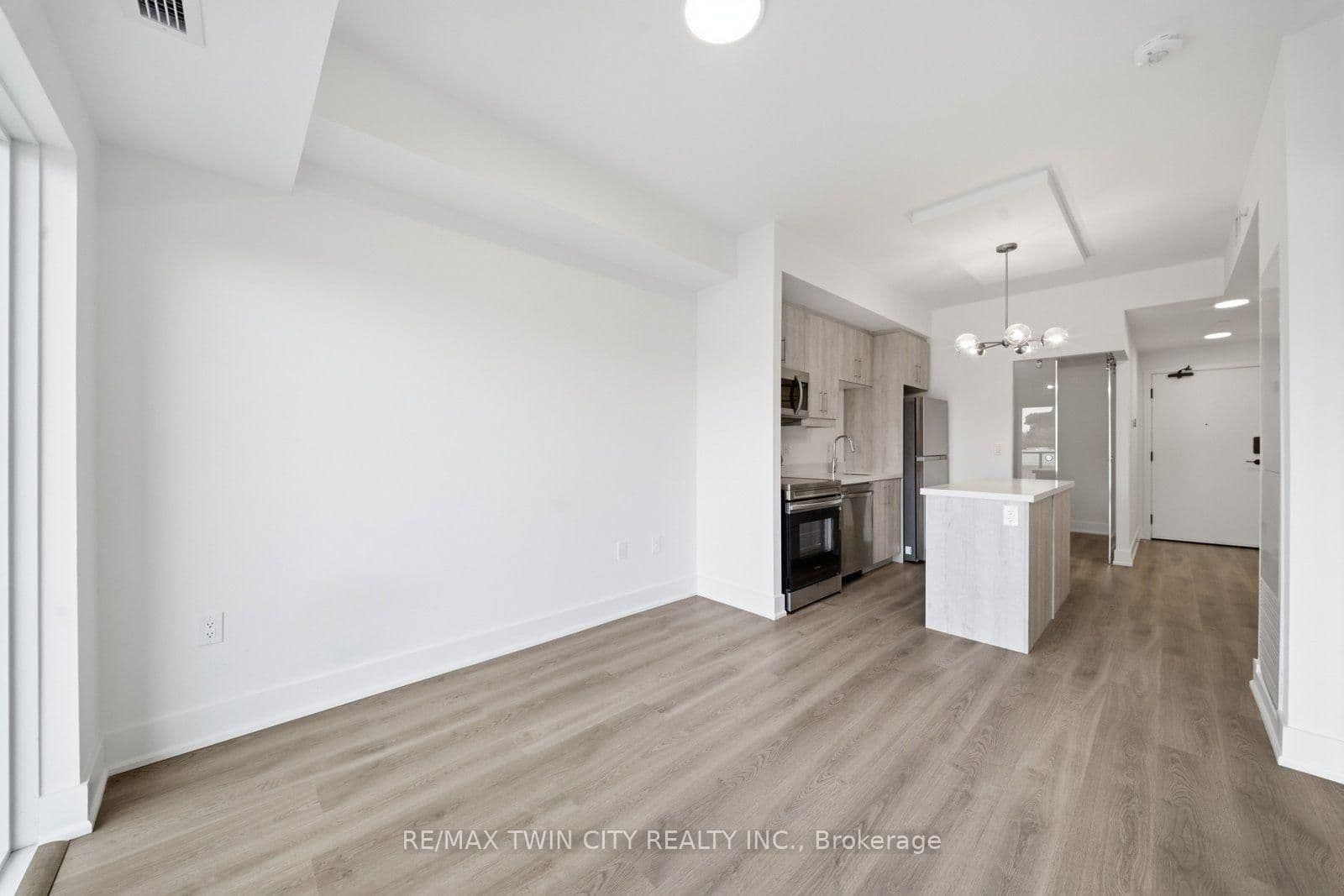575 Conklin Road, Unit Unit #323 thumbnail 18