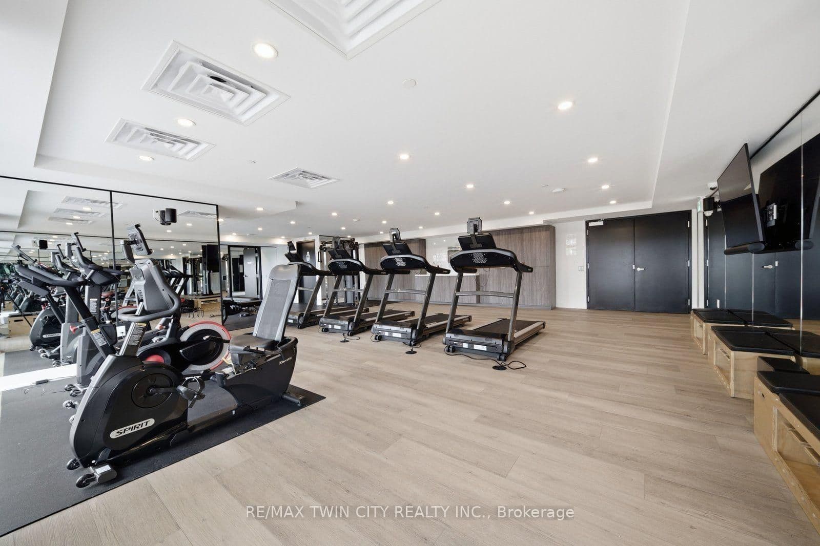 575 Conklin Road, Unit Unit #323 thumbnail 41