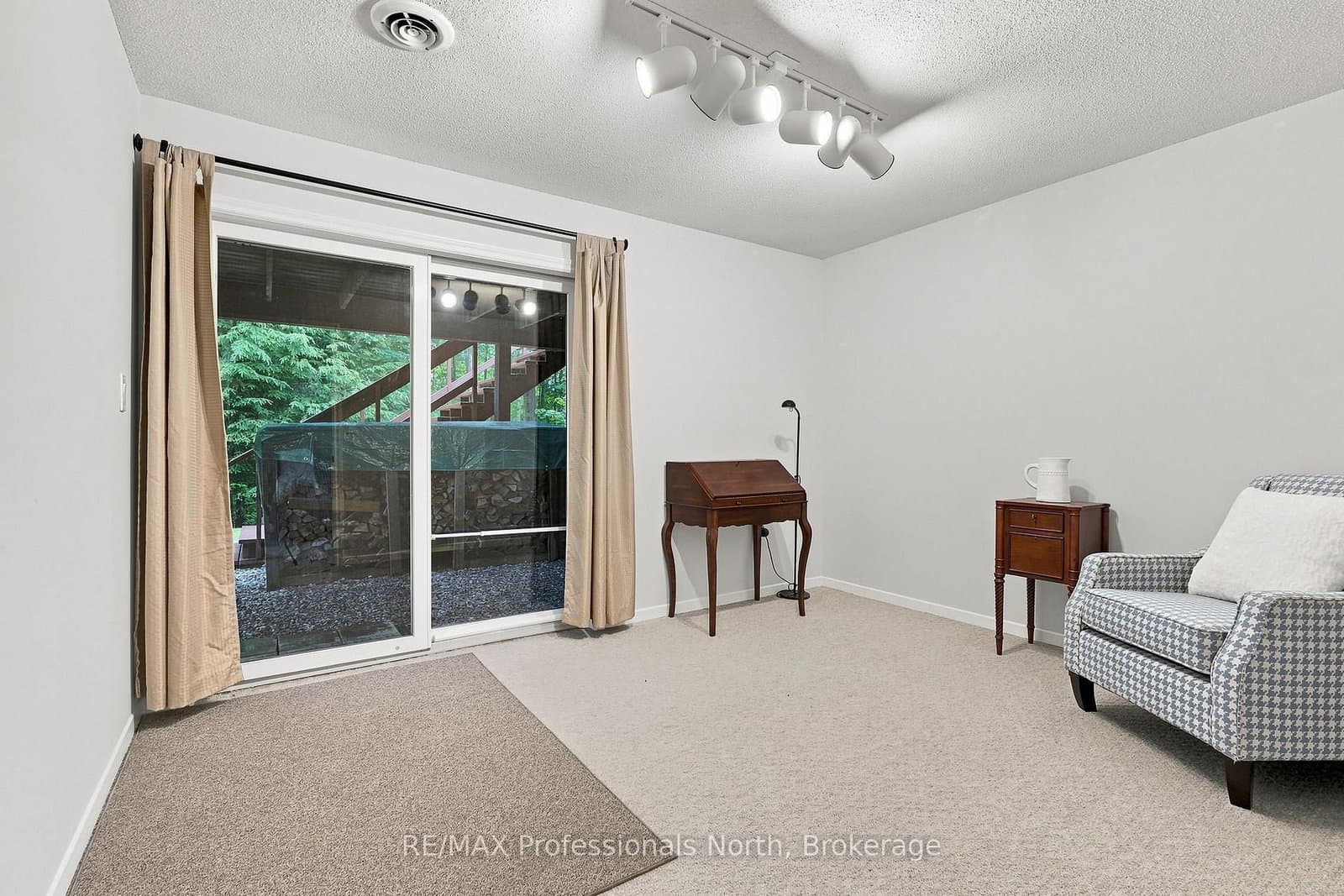 8 PALMER Court thumbnail 41