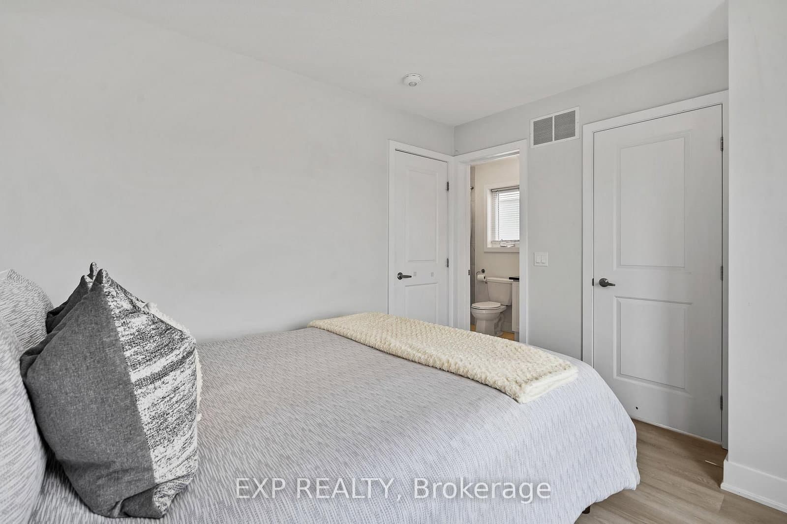 115 Shoreview Place, Unit 6 thumbnail 20