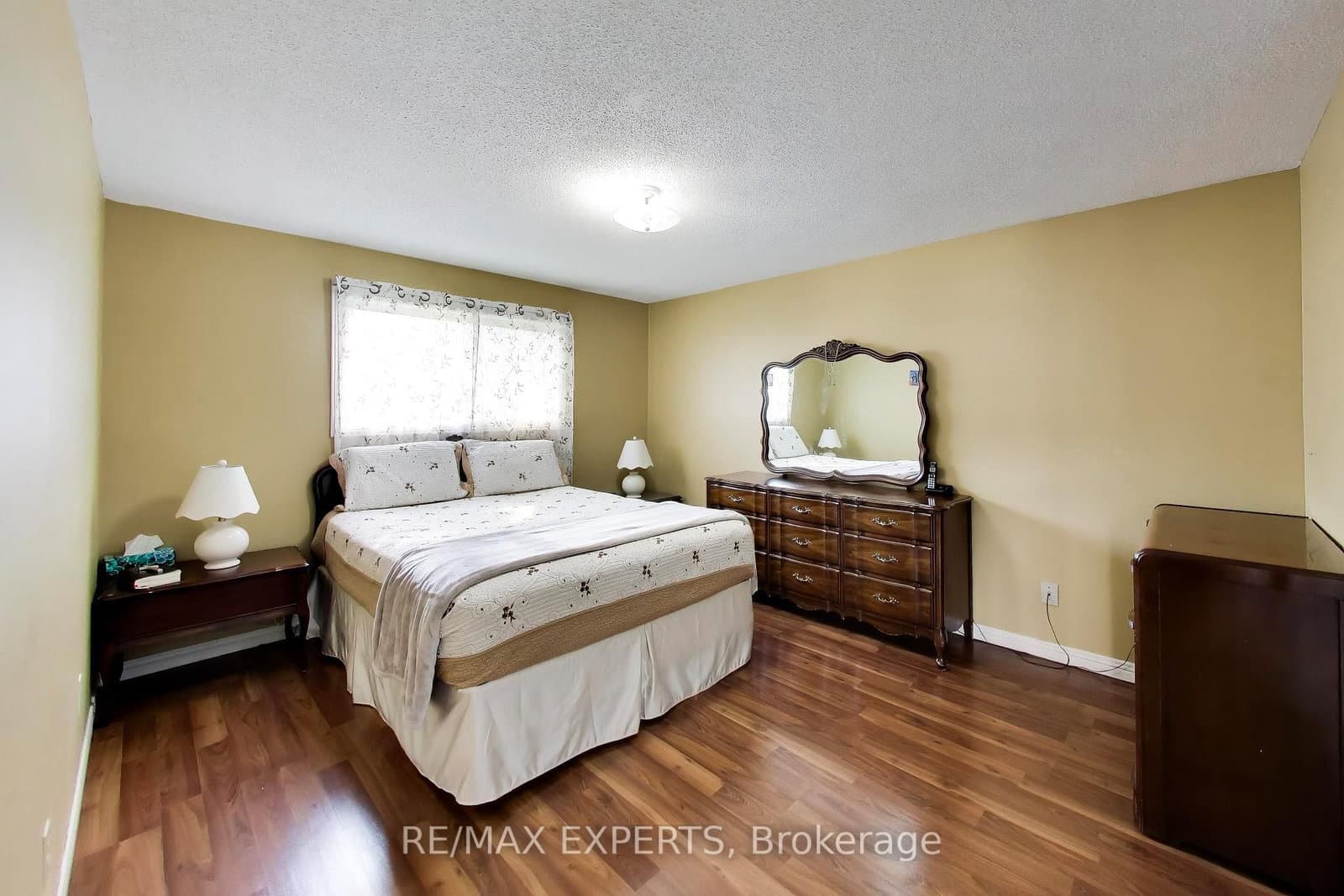 331 Newbury Drive thumbnail 14