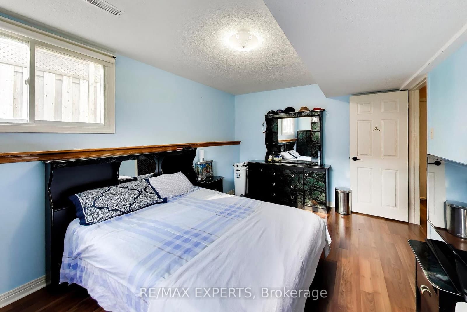 331 Newbury Drive thumbnail 26