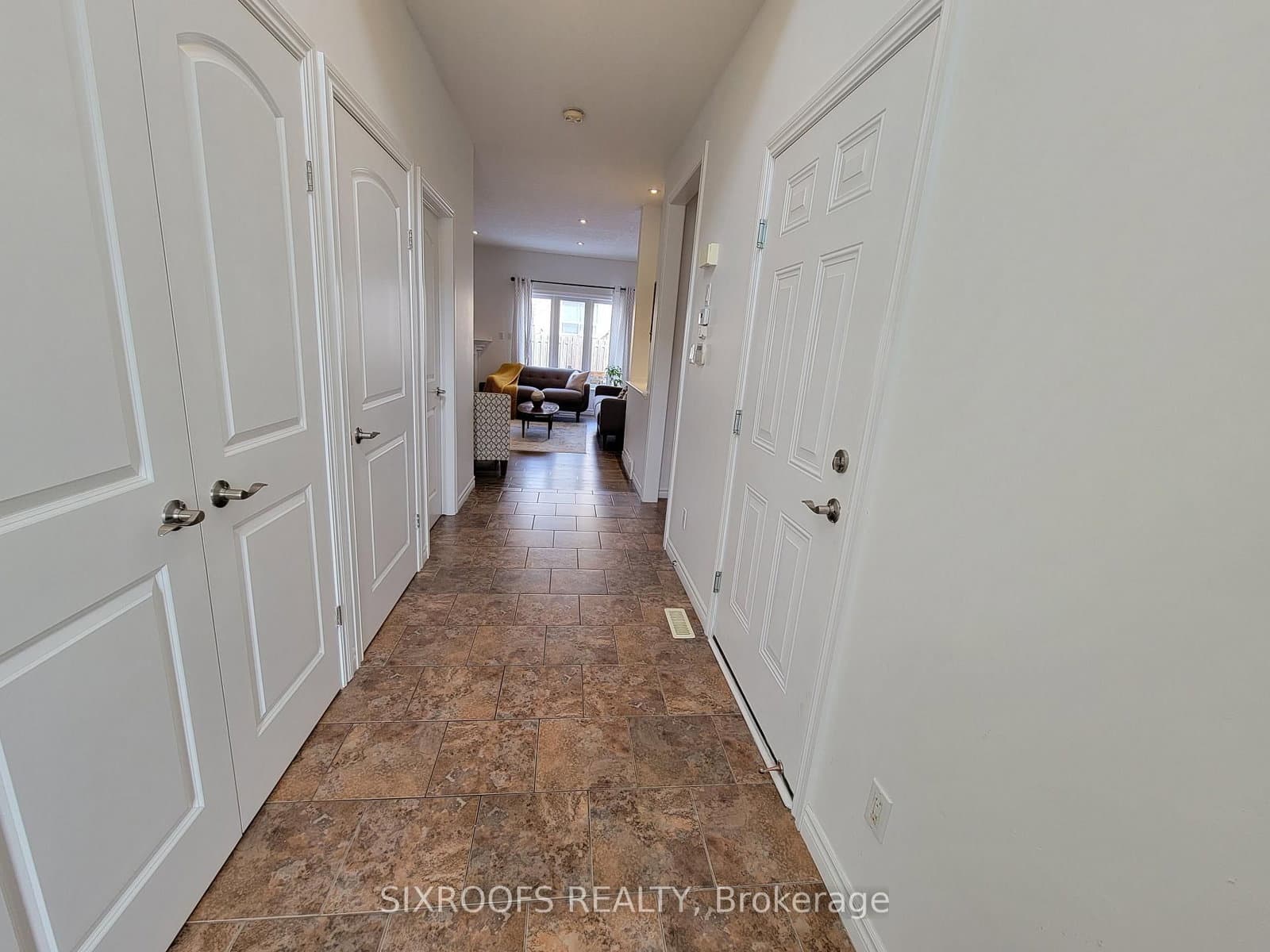2089 Beaverbrook Avenue, Unit 12 thumbnail 2