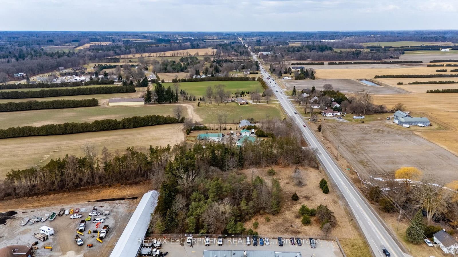 580 Queensway thumbnail 5
