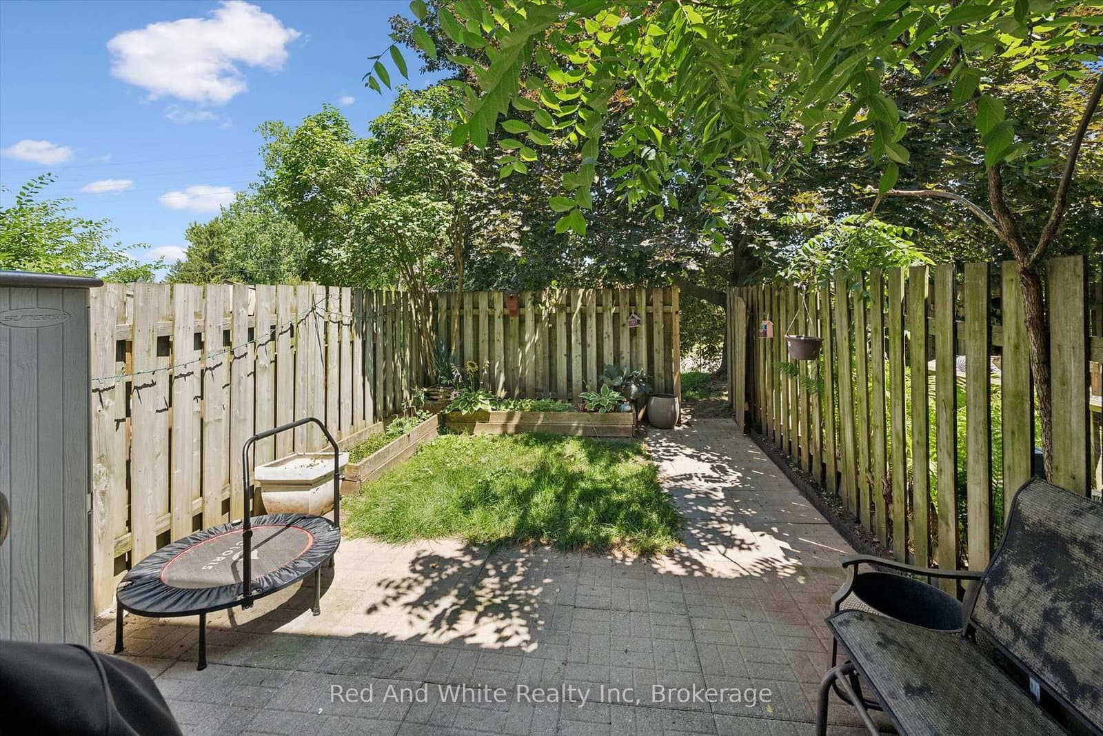 178 Grulke Street, Unit 11 thumbnail 17