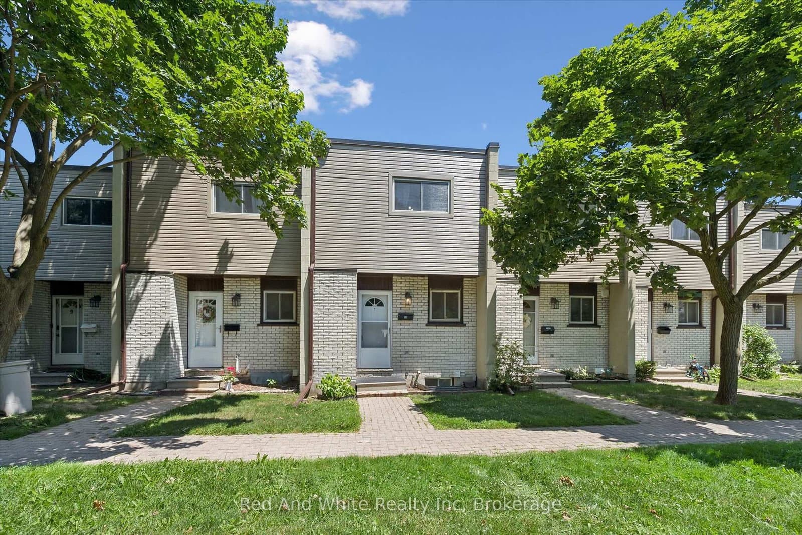 178 Grulke Street, Unit 11 thumbnail 2