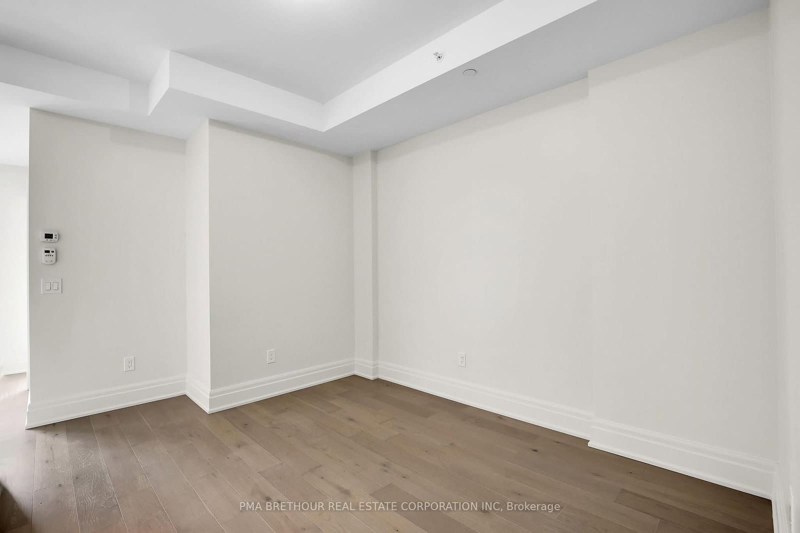 1451 Wellington Street W, Unit 401 thumbnail 18
