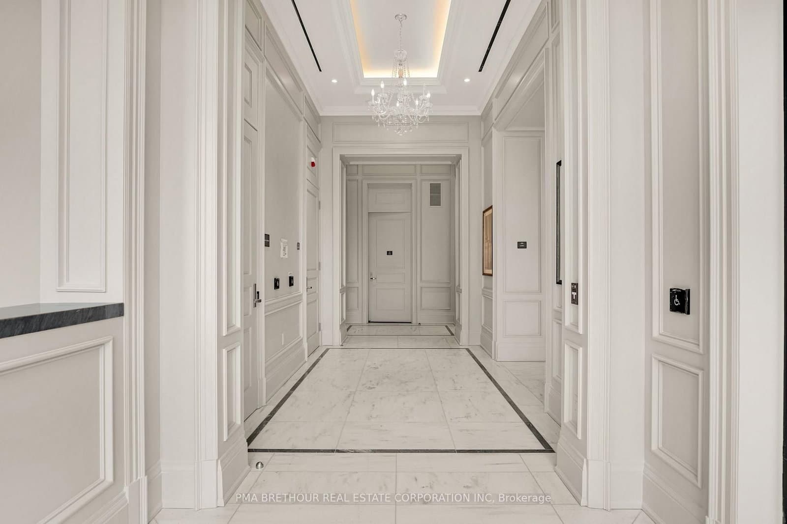 1451 Wellington Street W, Unit 401 thumbnail 4