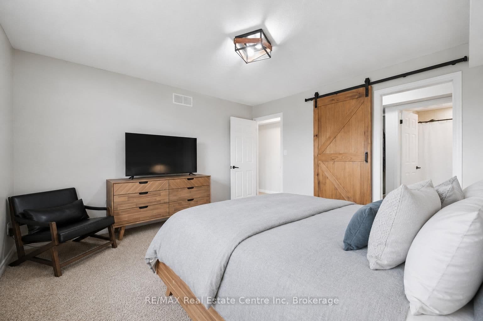 904 Paisley Road, Unit 202 thumbnail 8