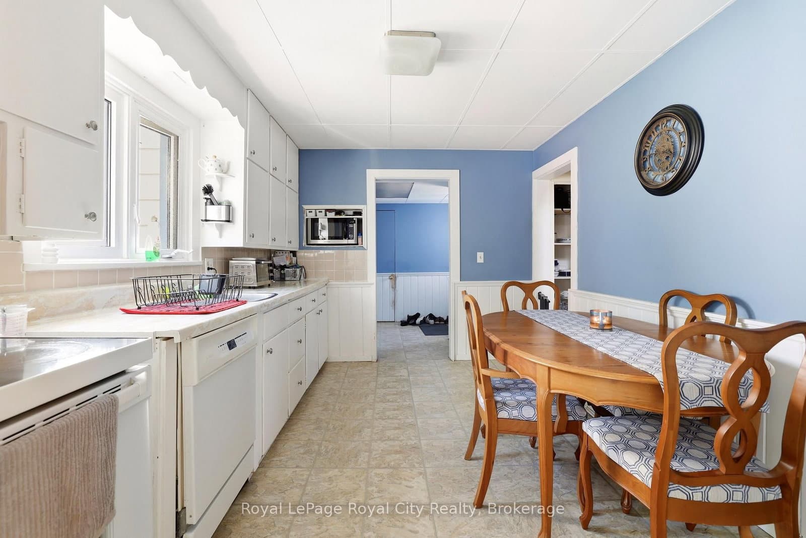 96 Beaumont Crescent thumbnail 13