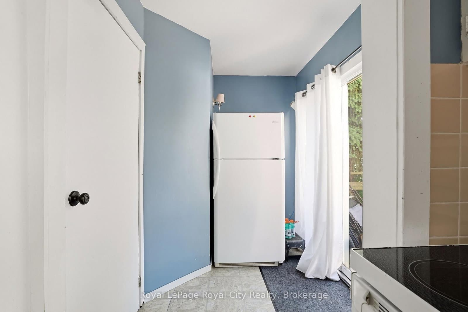 96 Beaumont Crescent thumbnail 14