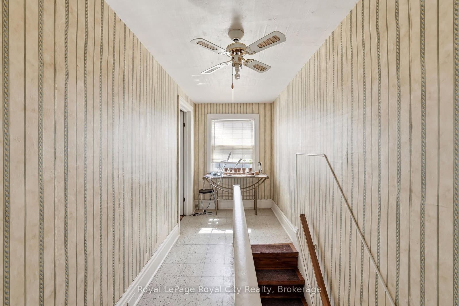 96 Beaumont Crescent thumbnail 20