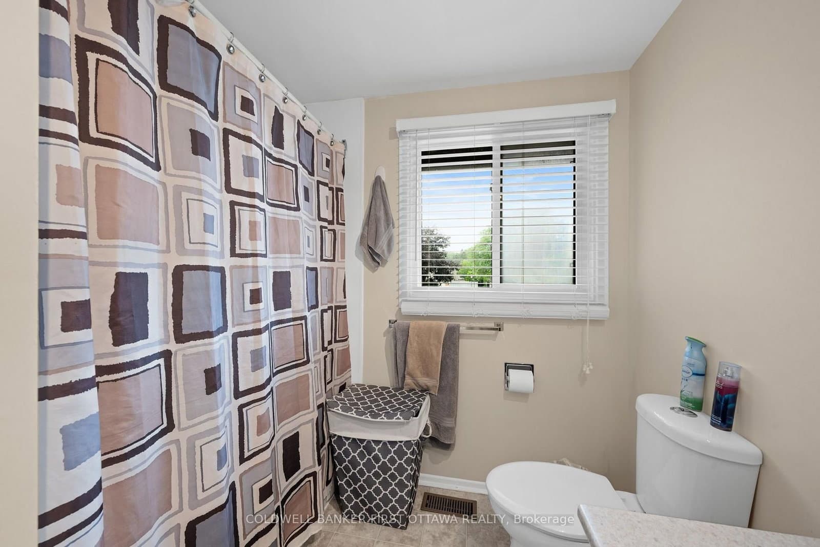 158 Barrow Crescent, Unit 19 thumbnail 28