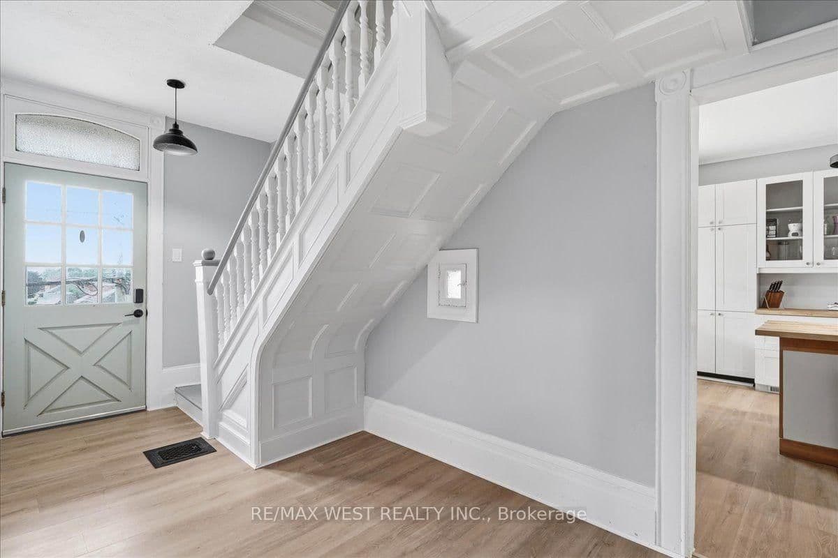 45 Catharine Street thumbnail 3