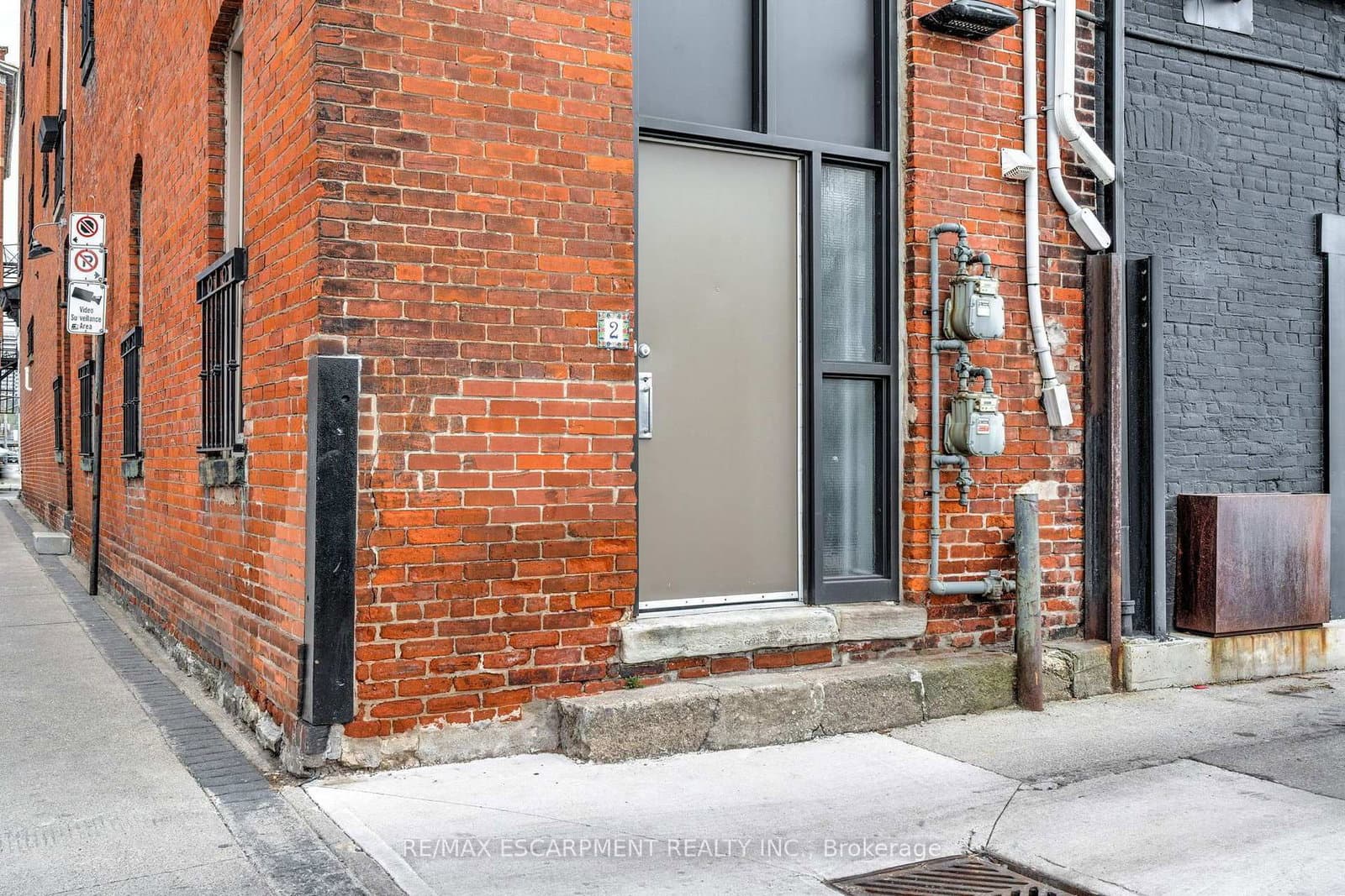 205 KING Street E, Unit 2 thumbnail 3