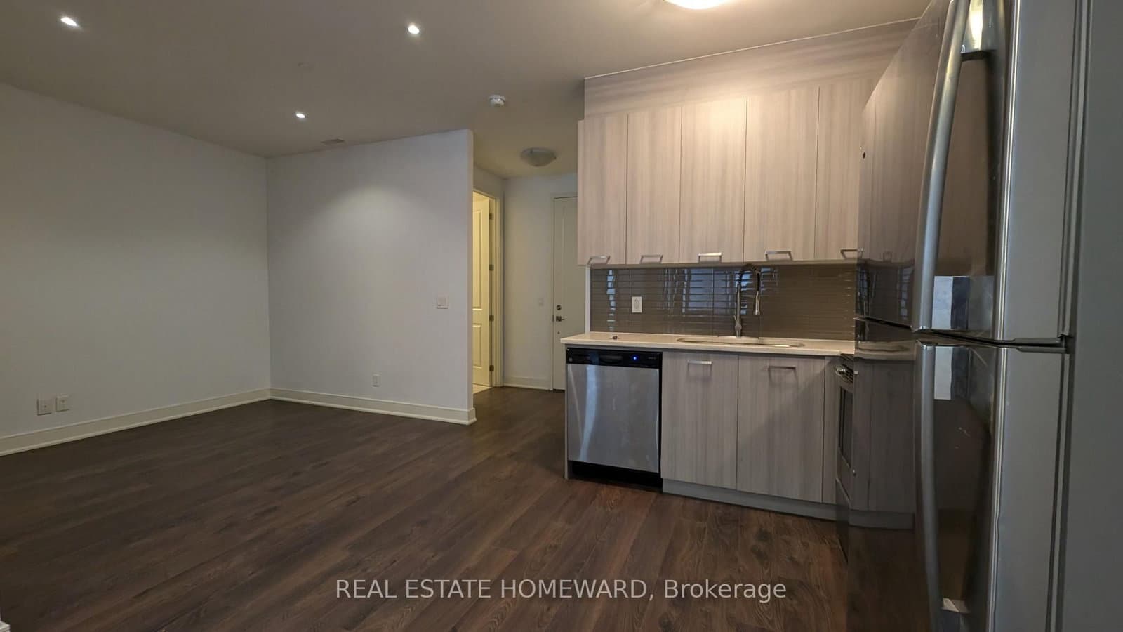 150 Main Street W, Unit 312 thumbnail 8