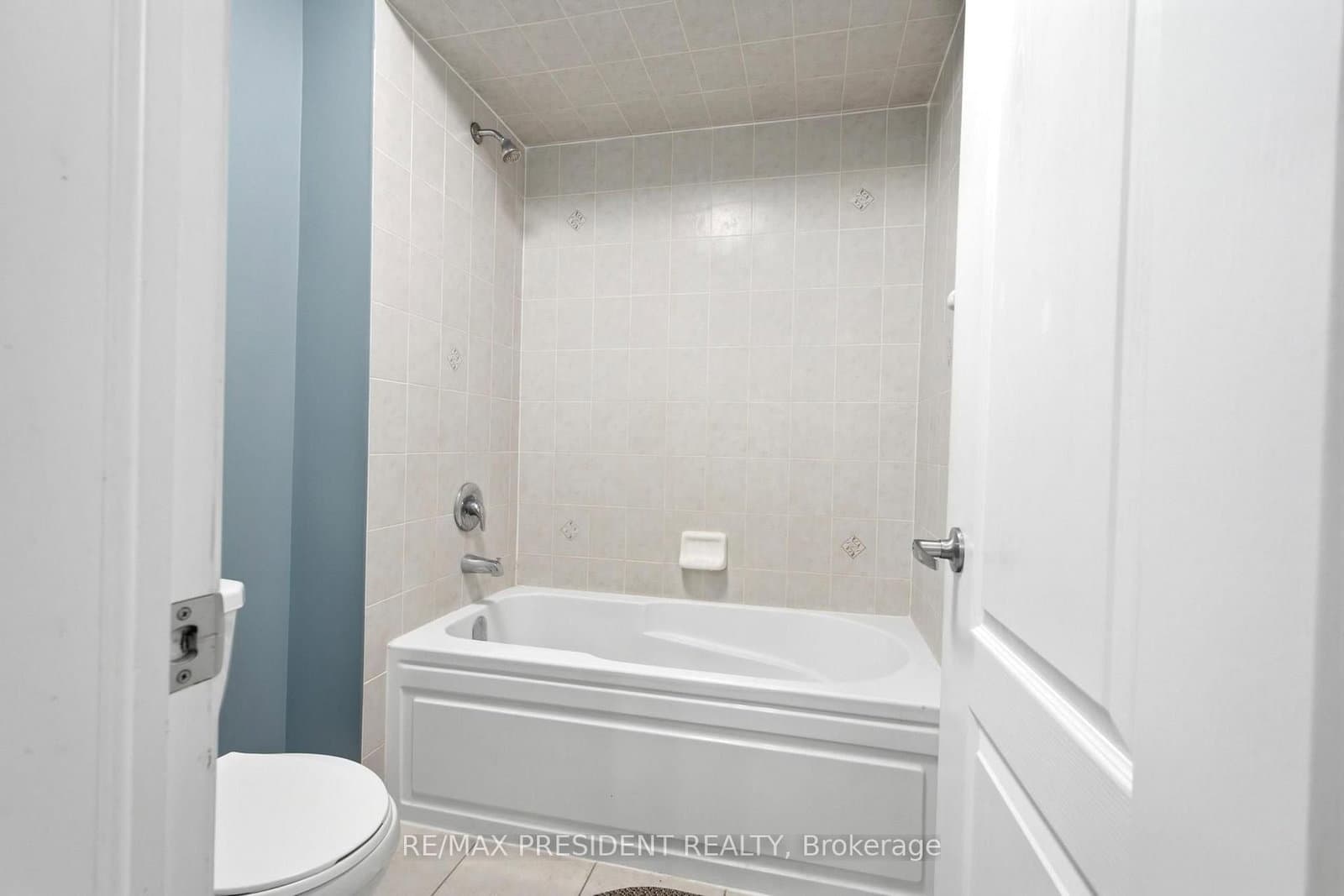 43 Mullholland Avenue thumbnail 31