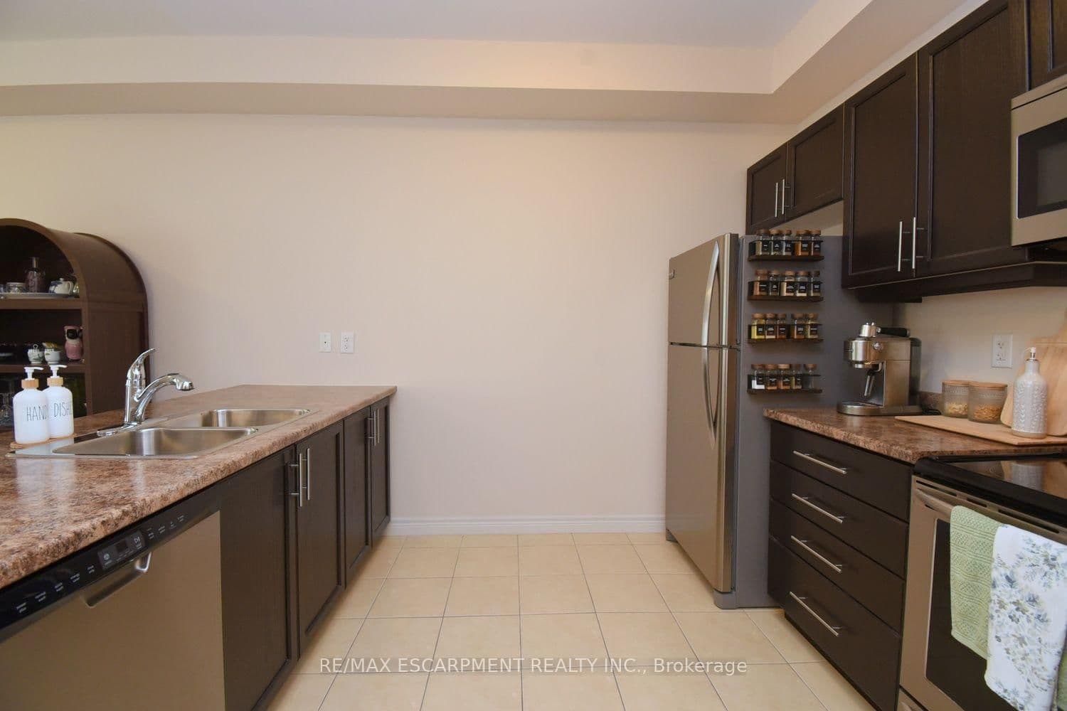 201 Westbank Trail, Unit 43 thumbnail 18