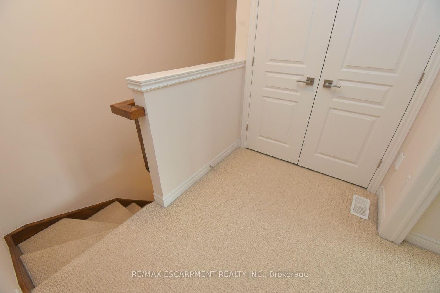 201 Westbank Trail, Unit 43 thumbnail 22
