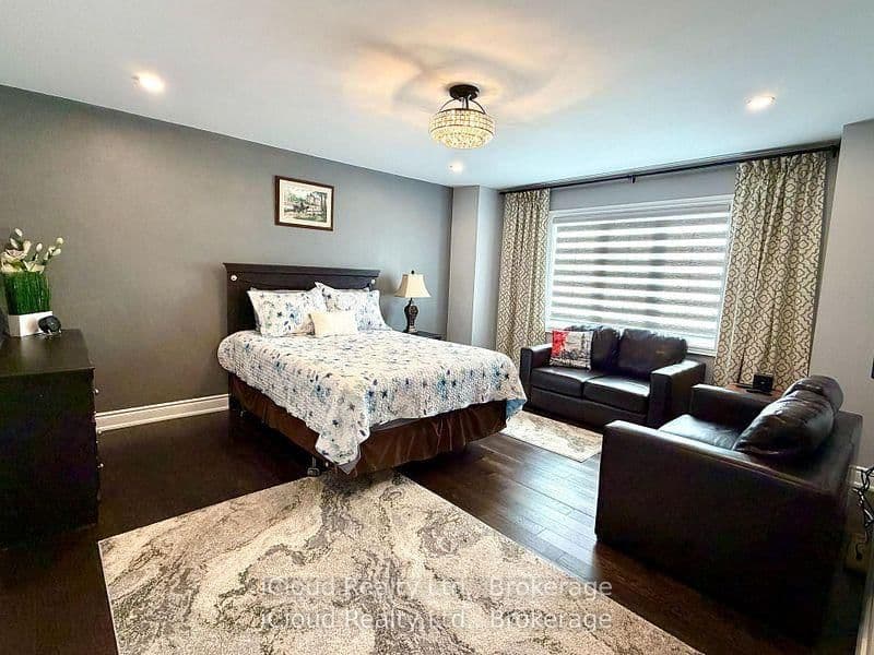 56 Esther Crescent thumbnail 41