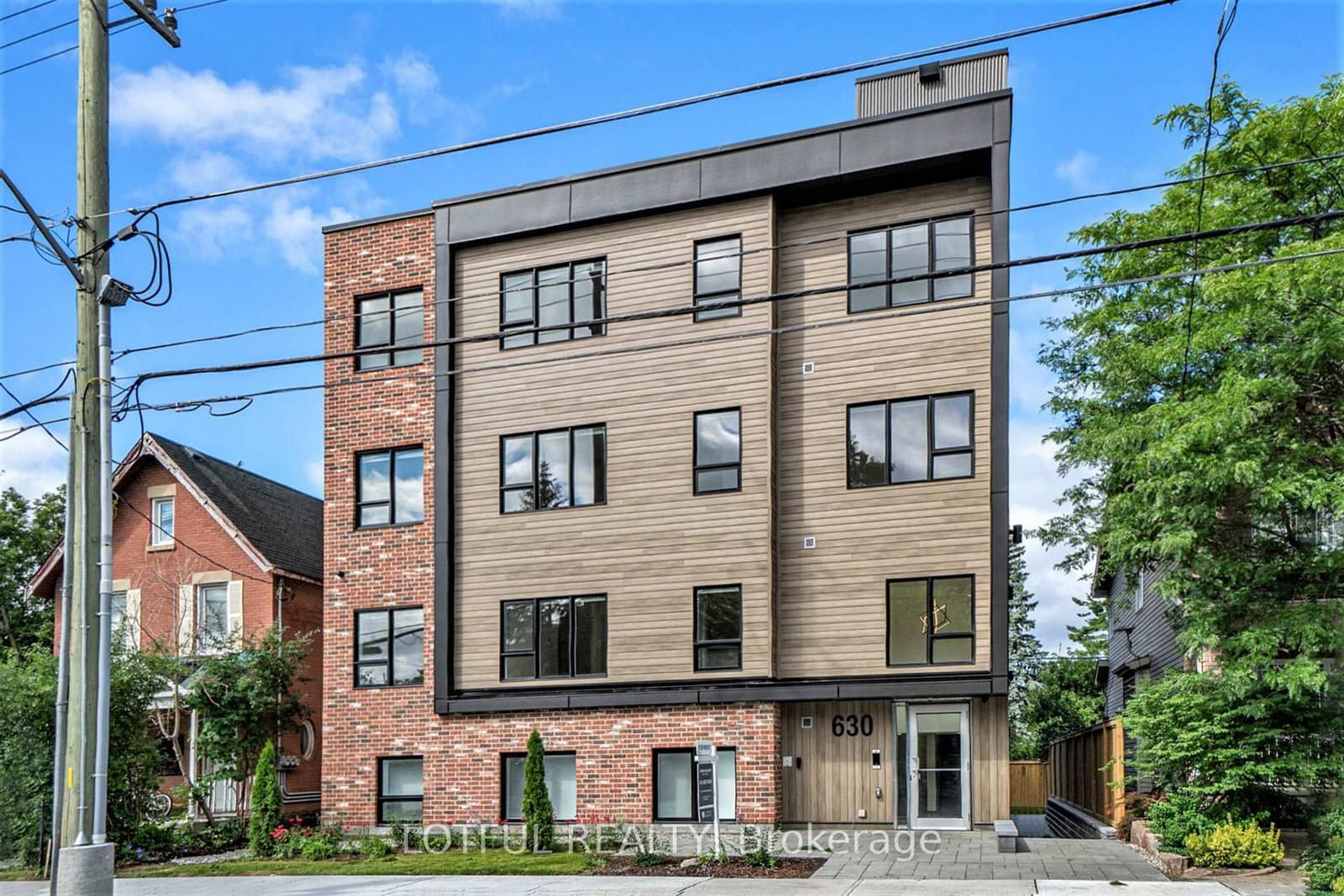 630 Churchill Avenue N, Unit 304 thumbnail 2