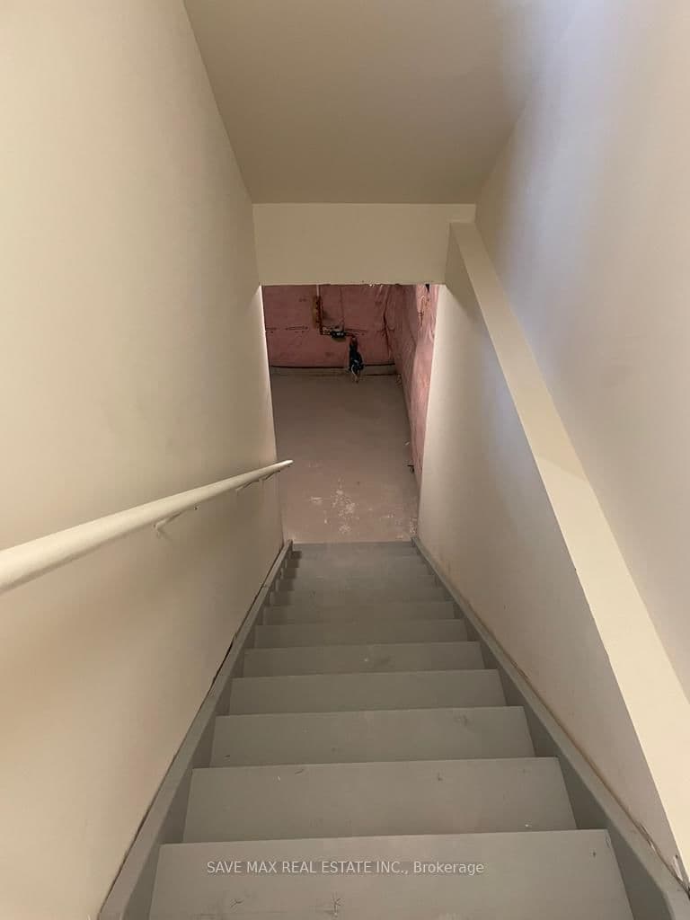 19 Bowery Road thumbnail 9