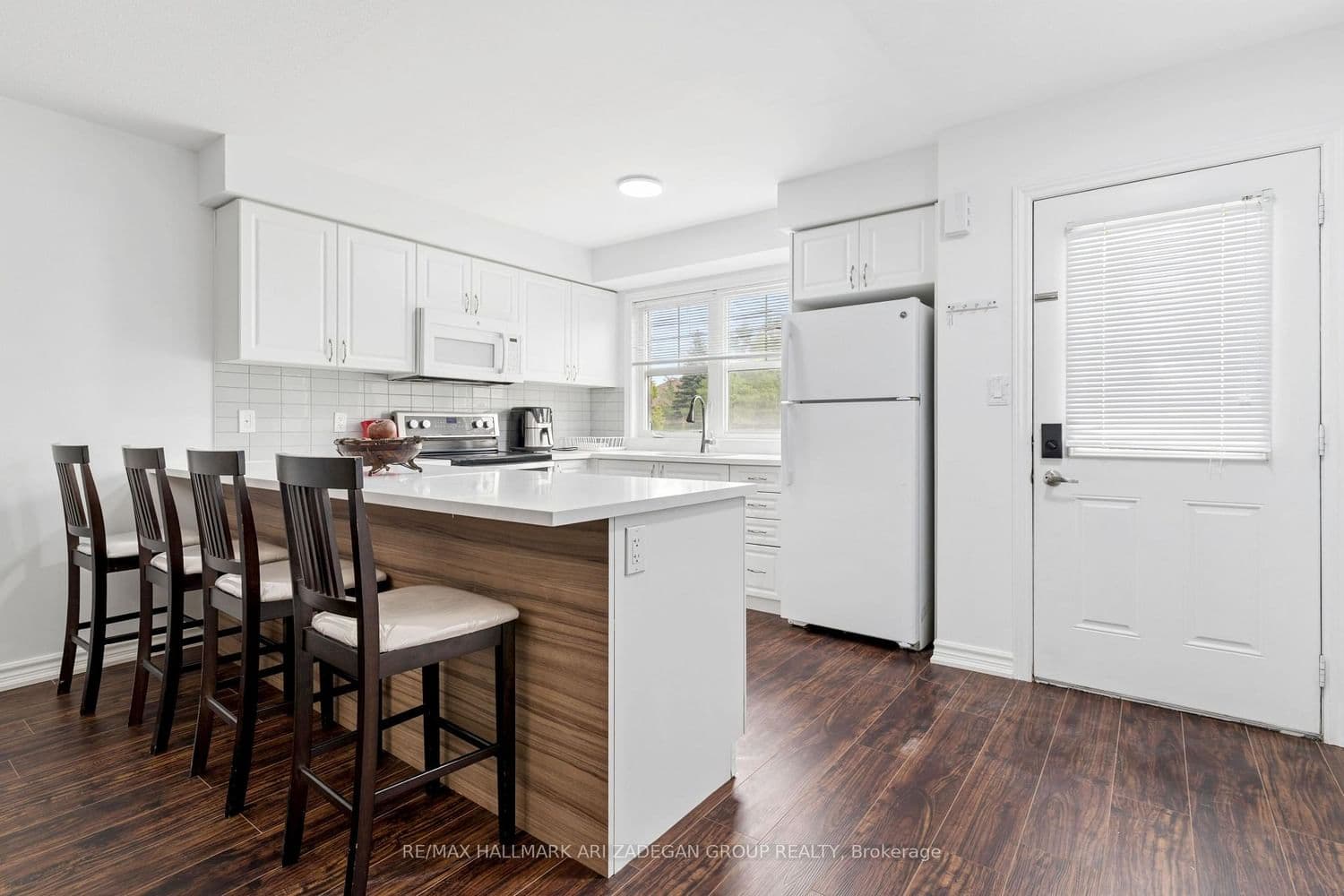701 Homer Watson Boulevard, Unit 74 thumbnail 2