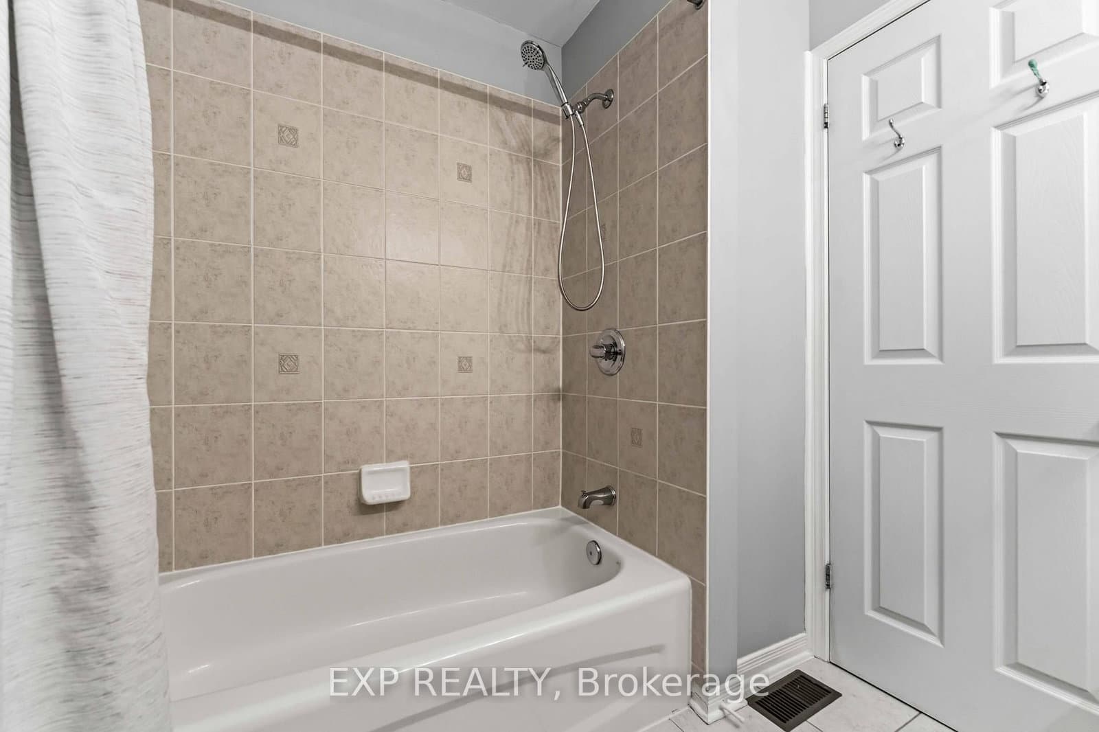 81 Strathaven Private thumbnail 28