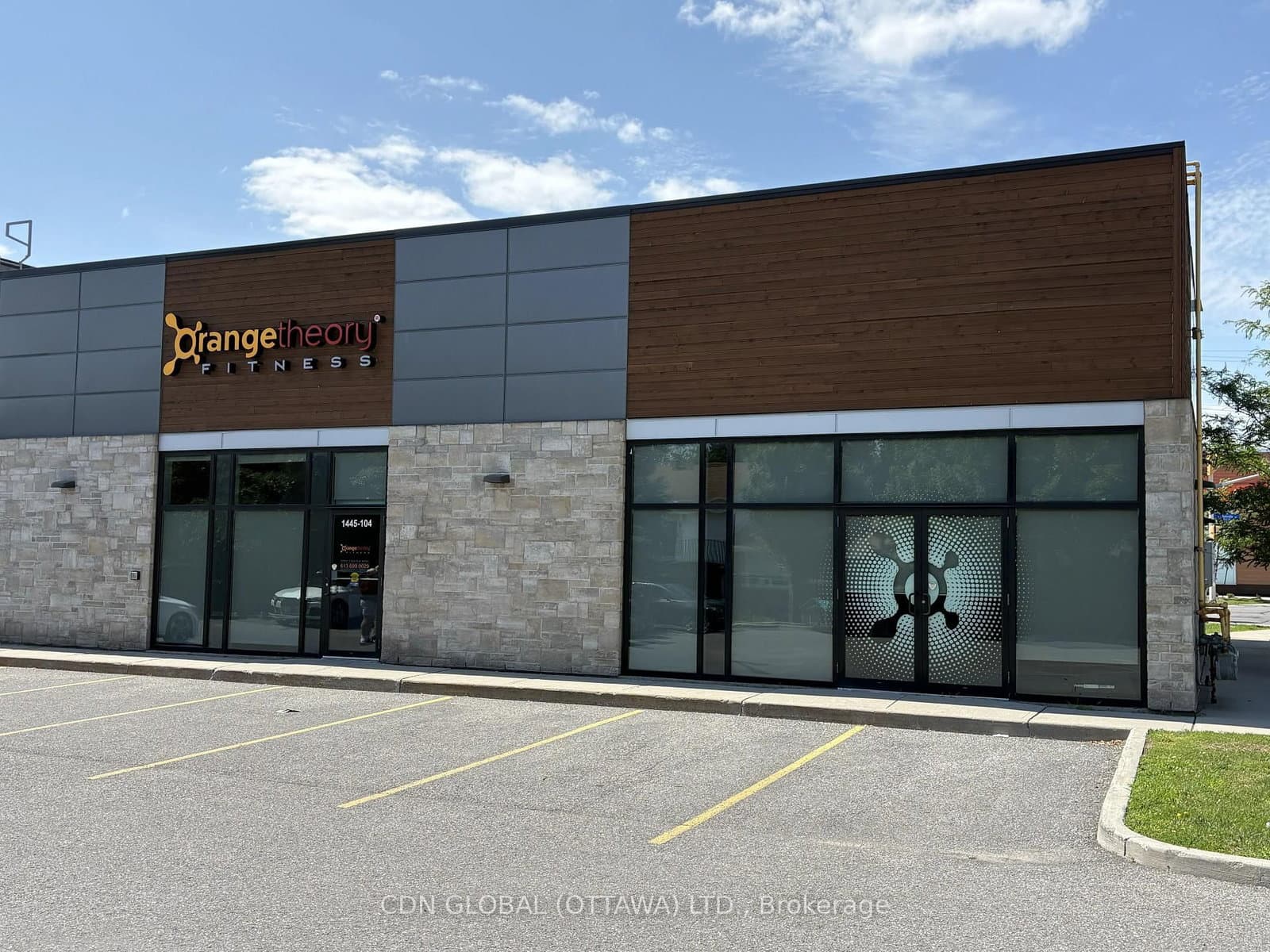 1445 Merivale Rd Road thumbnail 2