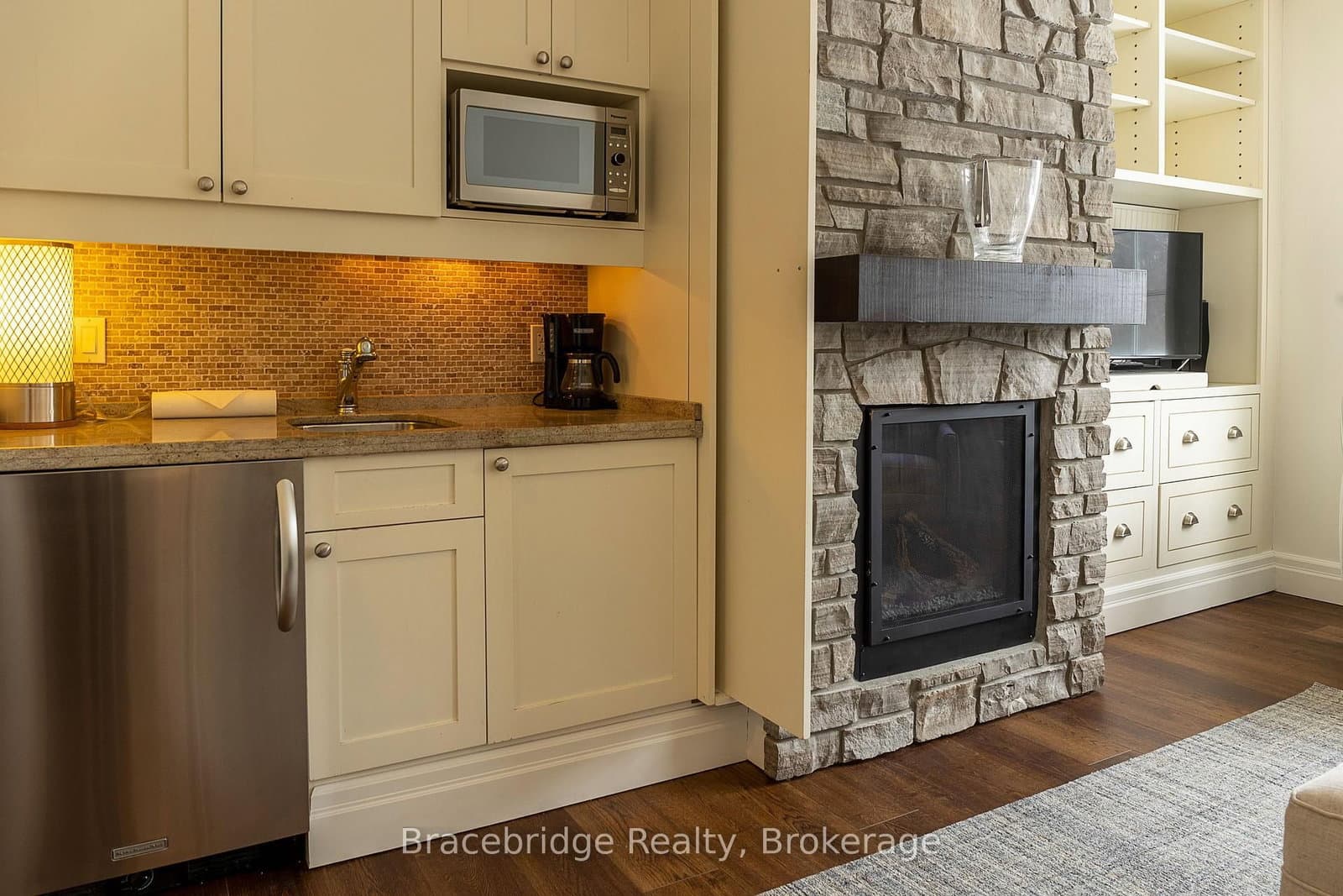 1869 Muskoka Rd 118 Highway W, Unit L209-C1 thumbnail 8