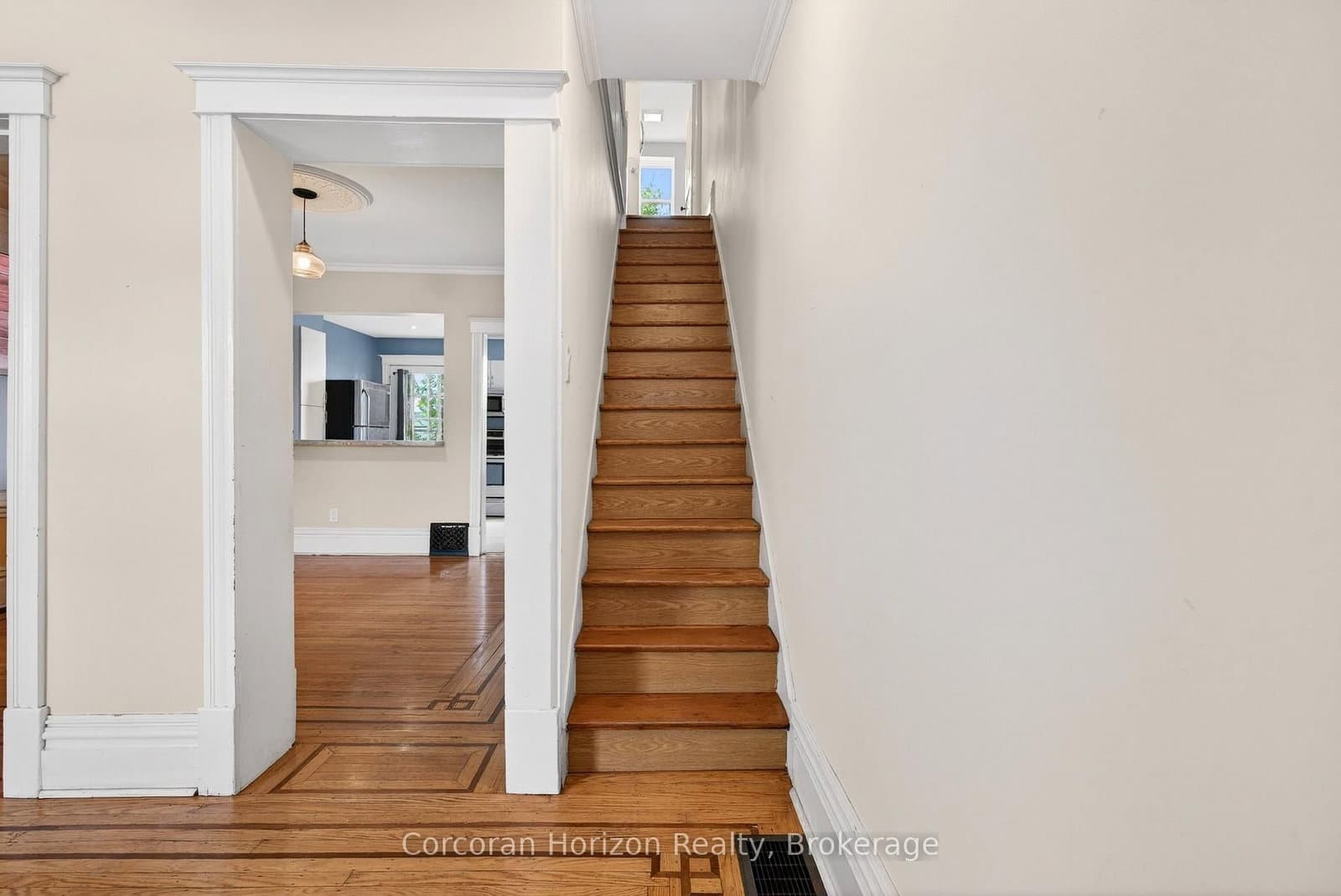 520 John Street N thumbnail 24