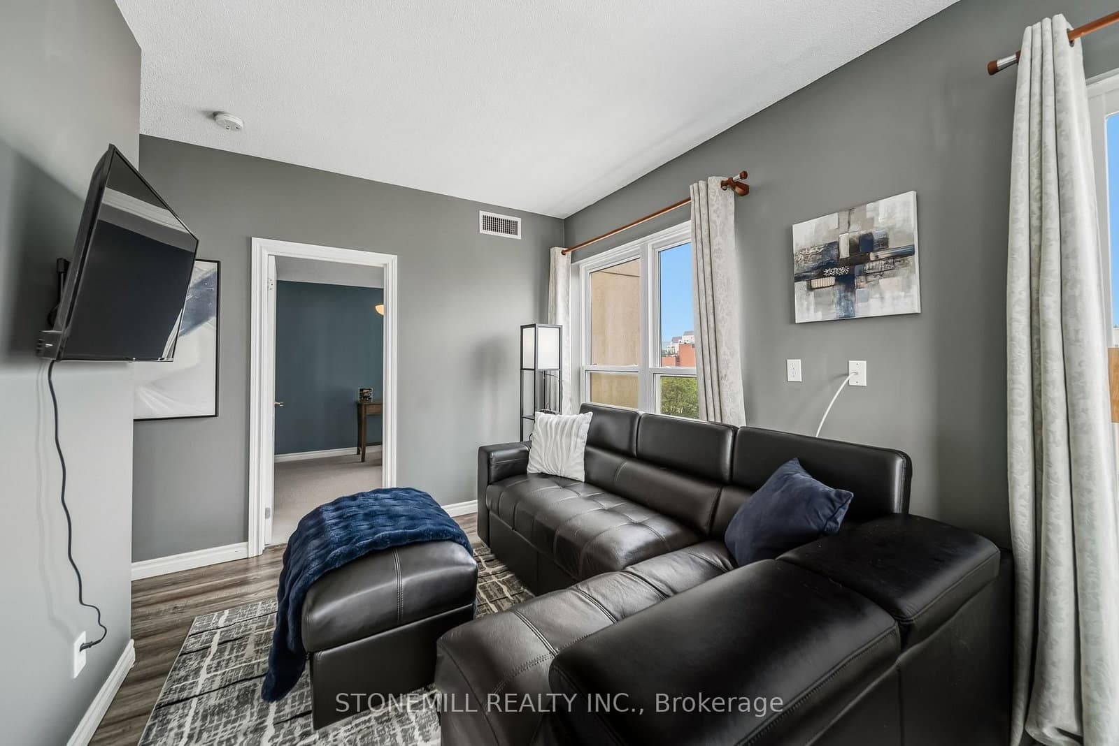 135 James Street S, Unit 701 thumbnail 16
