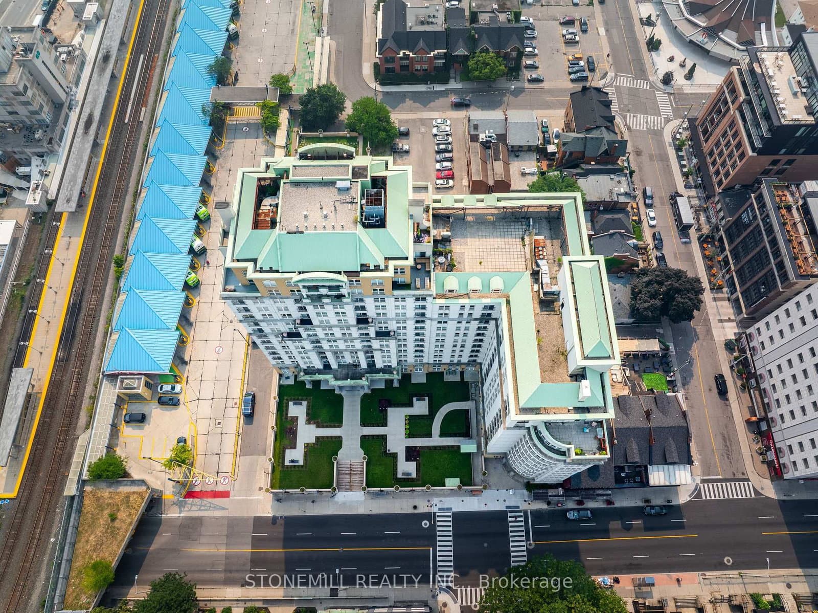 135 James Street S, Unit 701 thumbnail 2