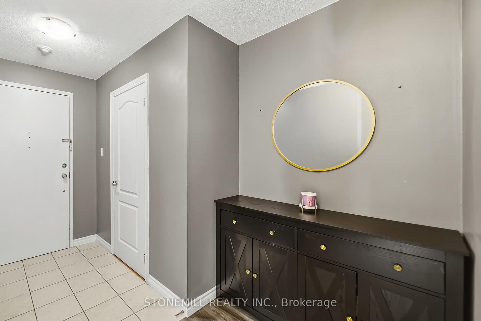 135 James Street S, Unit 701 thumbnail 3