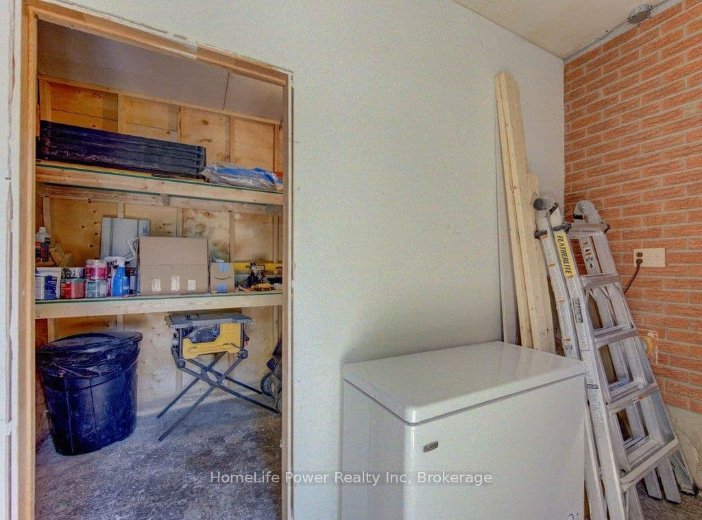 136 Dunsmere Drive thumbnail 19