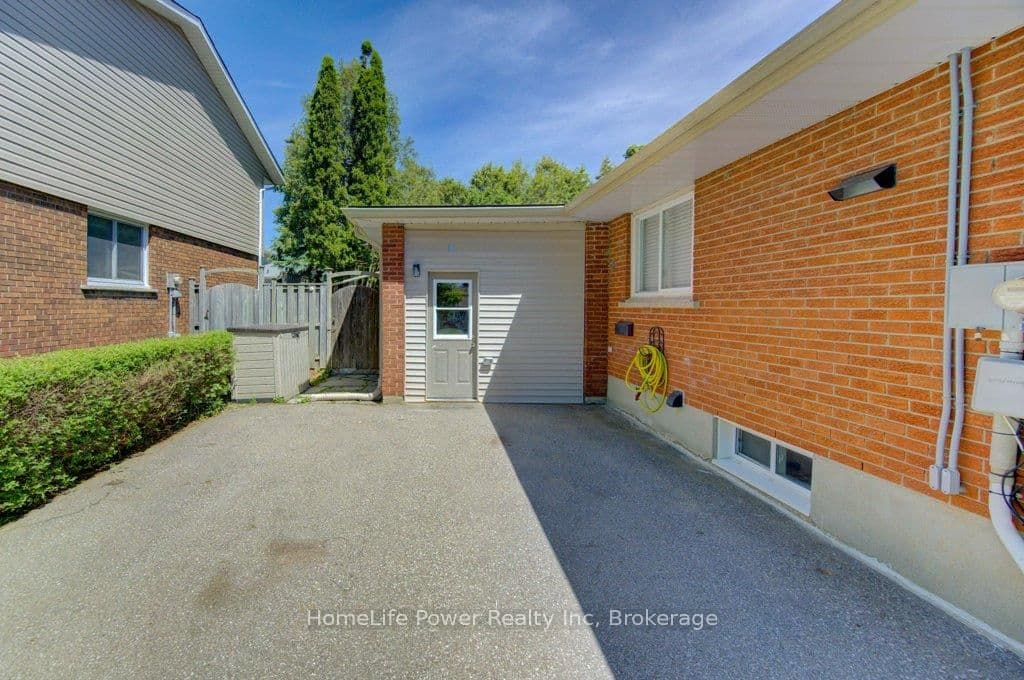 136 Dunsmere Drive thumbnail 4