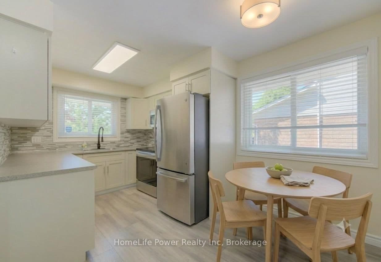 136 Dunsmere Drive thumbnail 6