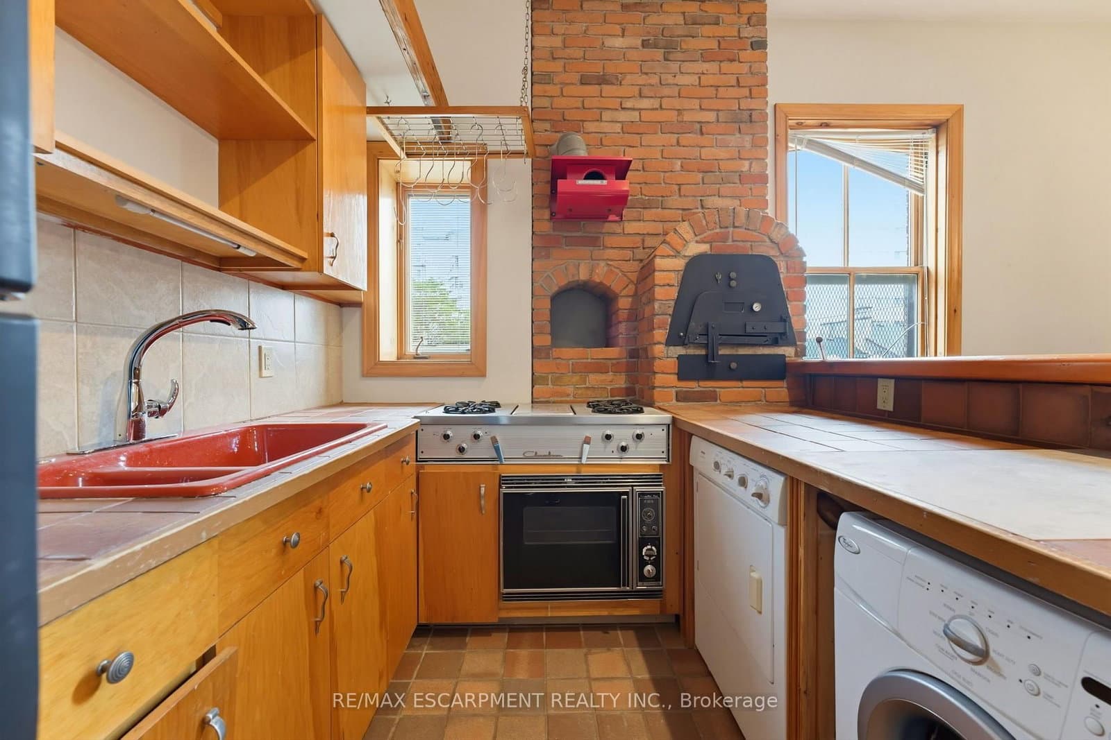 15 BOLD Street, Unit 13 thumbnail 37