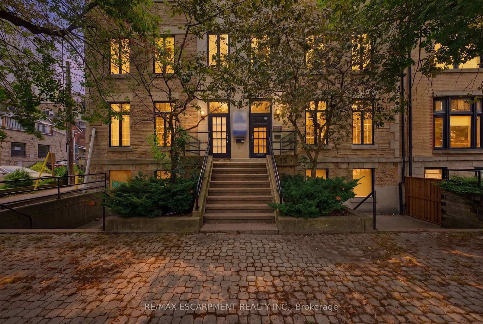 15 BOLD Street, Unit 13 - Image 1