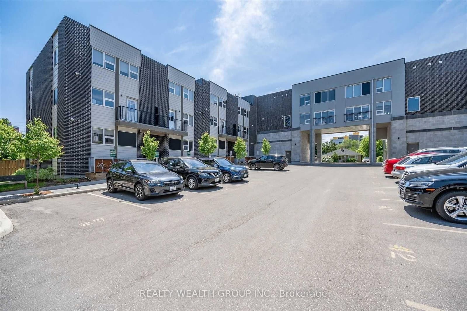 288 Albert Street, Unit 113 thumbnail 2