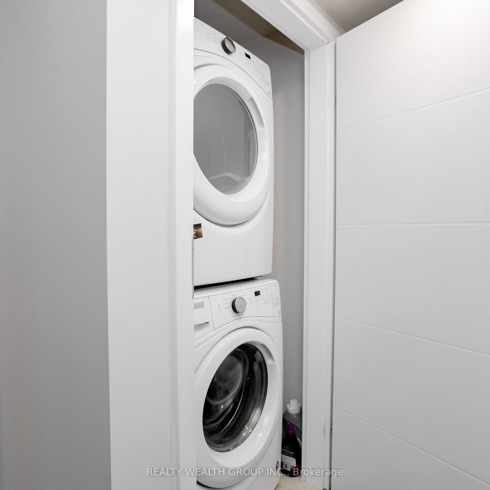 288 Albert Street, Unit 113 thumbnail 25