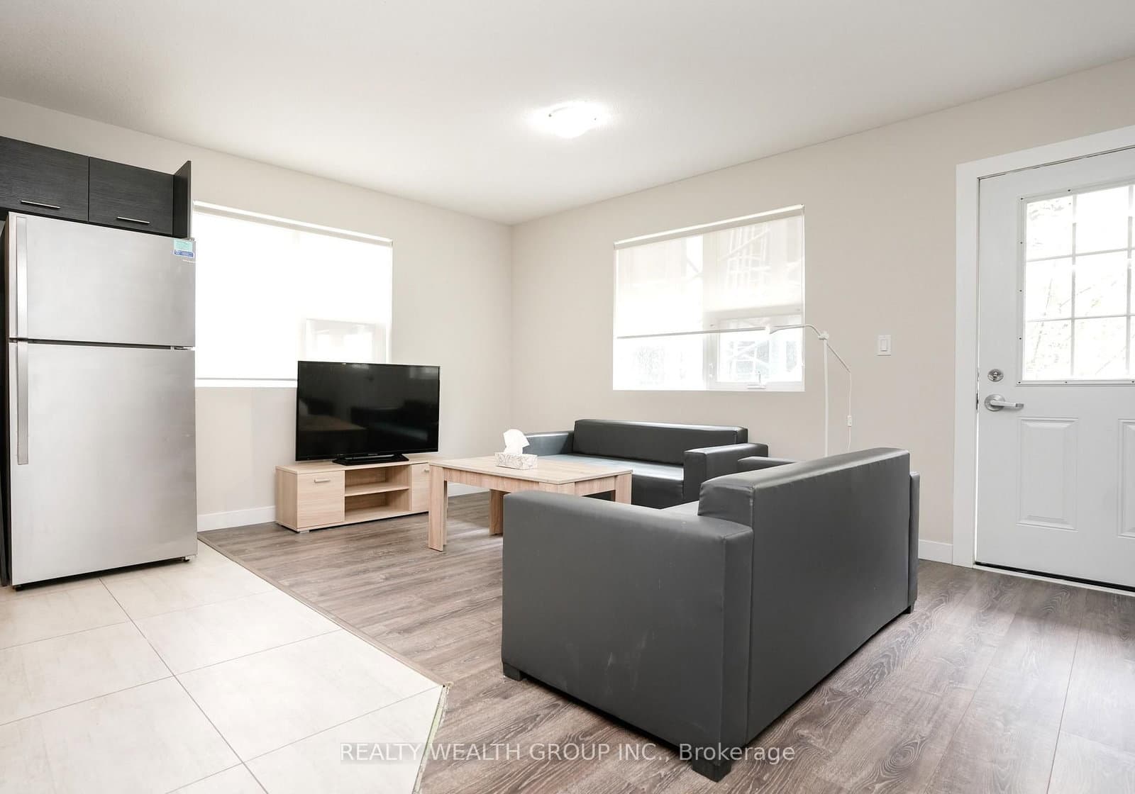 288 Albert Street, Unit 113 thumbnail 4